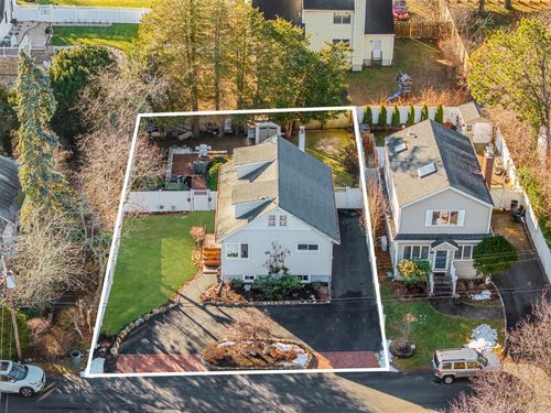 26 Neptune Rd, Rocky Point, NY, 11778-9623 | Card Image