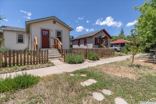 852 N 7th St, Laramie, WY, 82072-2615 | Card Image
