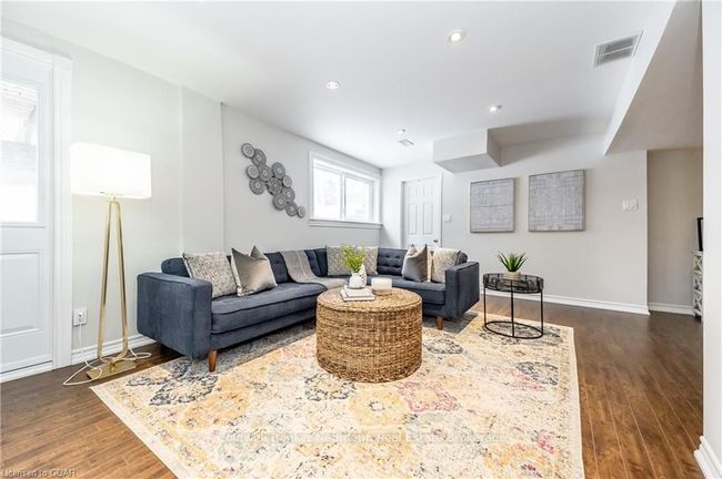 18 Crestwood Dr, House other with 3 bedrooms, 2 bathrooms and 4 parking in Cambridge ON | Image 26