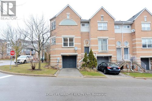 99-51 Brandy Lane Way, Newmarket (Central Newmarket), ON, L3Y8P7 | Card Image