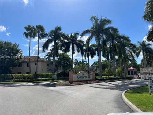 201-55-2931 Se 12th Rd, Homestead, FL, 33035-2370 | Card Image