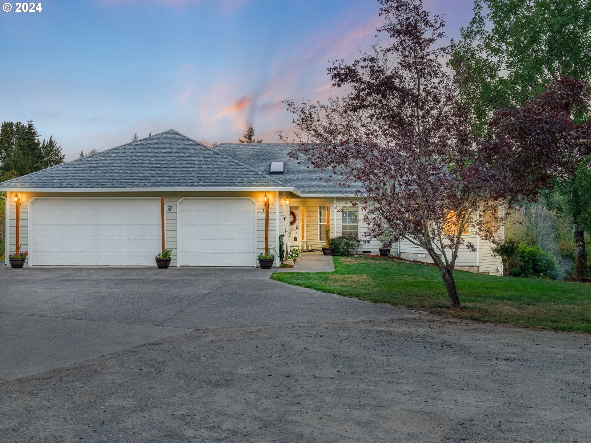 352nd Cir, LA Center, WA 98629