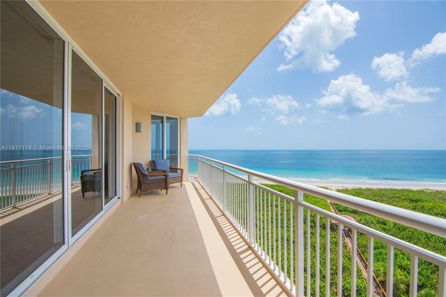 APT-7C - 3000 N Highway A1a, Condo with 3 bedrooms, 3 bathrooms and null parking in Hutchinson Island FL | Image 8
