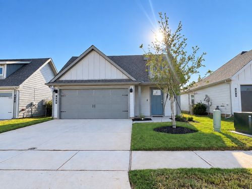 606 Capstone Cir, Granbury, TX, 76048-4335 | Card Image