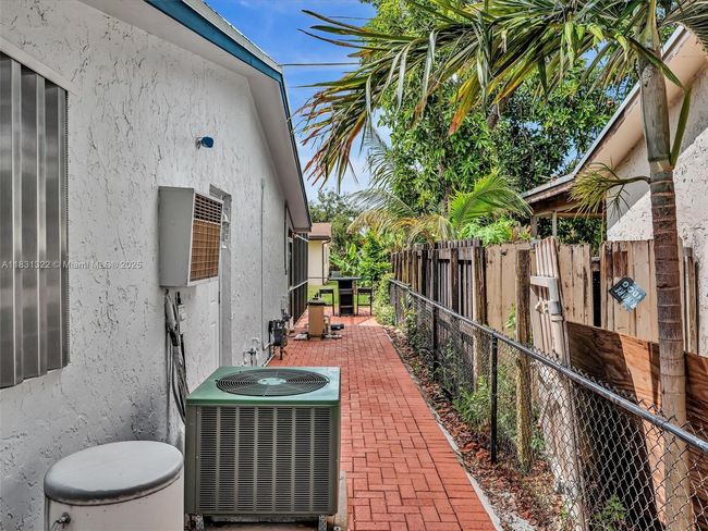 8970 Johnson St, House other with 3 bedrooms, 2 bathrooms and null parking in Pembroke Pines FL | Image 40