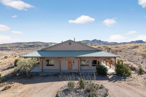 123 Victoria Trl, Hillsboro, NM, 88042-9501 | Card Image