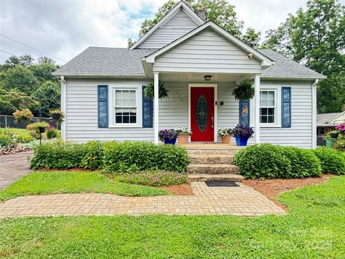 112 11th St Ne, Hildebran, NC, 28637-8104 | Card Image