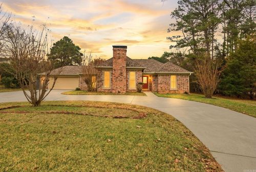 24 Winona Dr, Maumelle, AR, 72113-6301 | Card Image