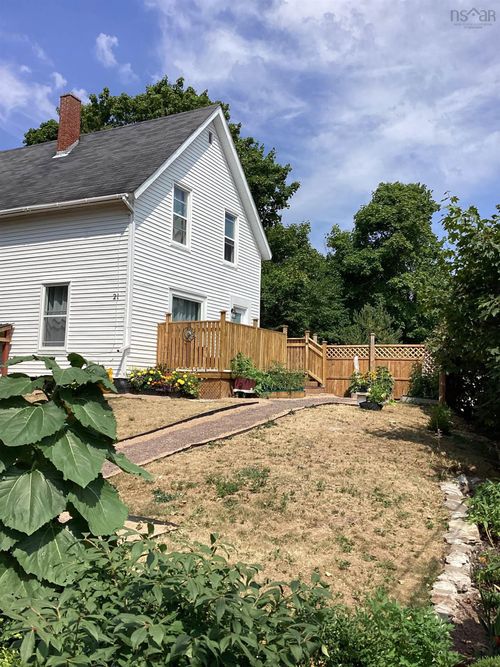 21 Prince St, Parrsboro, NS, B0M1S0 | Card Image