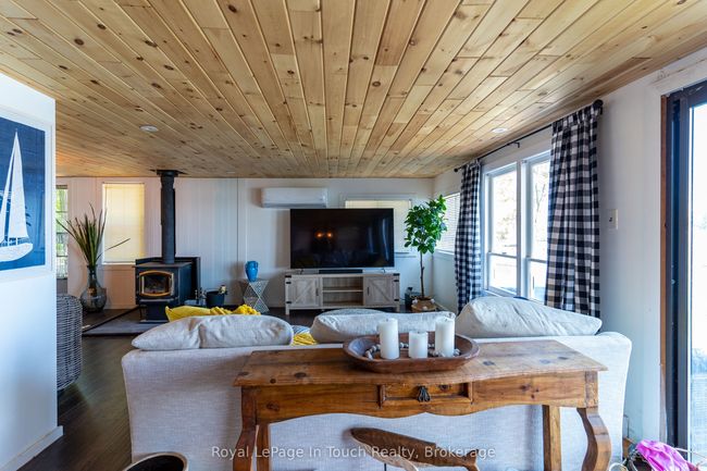 1682 Island 630 N/A, House other with 4 bedrooms, 1 bathrooms and null parking in Georgian Bay ON | Image 9