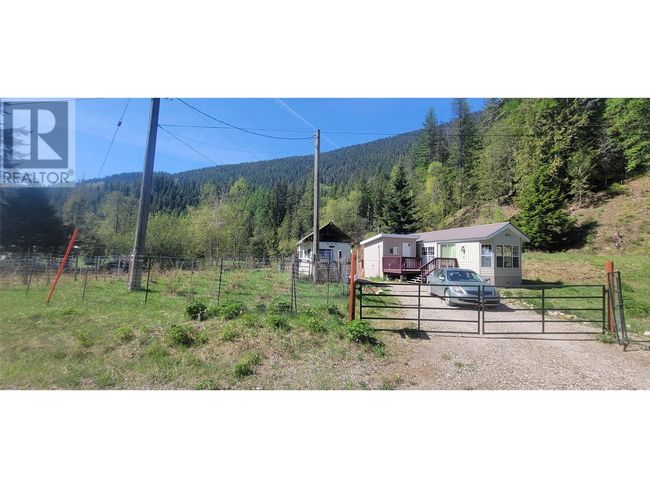 2467 Slocan Valley East Rd, Home with 0 bedrooms, 0 bathrooms and 5 parking in Slocan Park BC | Image 12