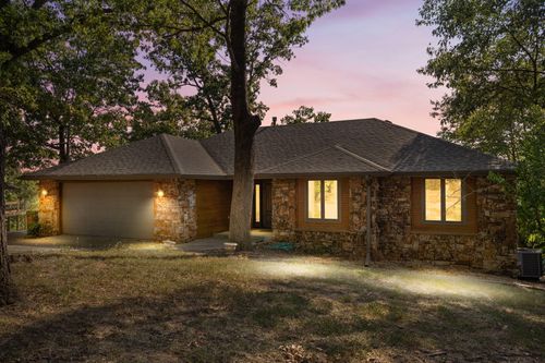 39 White Oak Estates Rd, Kimberling City, MO, 65686-9401 | Card Image