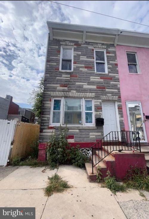 1054 Muhlenberg St, READING, PA, 19602-1953 | Card Image