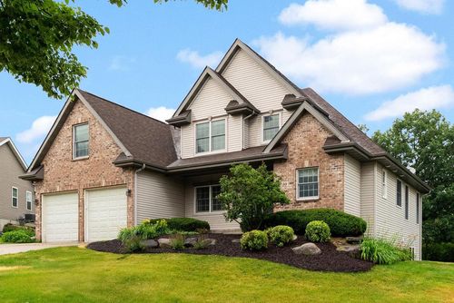 730 Greystone Ln, Middleton, WI, 53562-5608 | Card Image