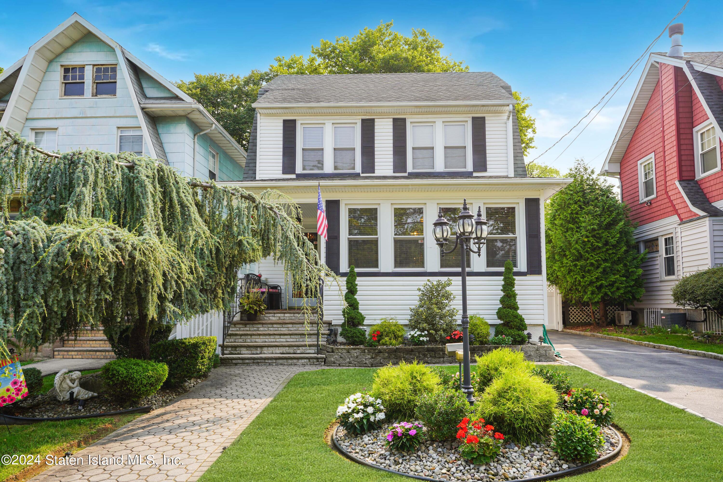 Bard Ave, Staten Island, NY 10310