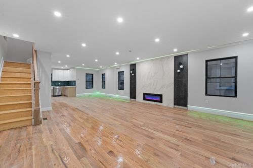 138-12 233rd St, Rosedale, NY, 11422-1903 | Card Image