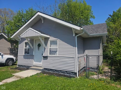 2002 E Highland Ave, Muncie, IN, 47303-3228 | Card Image