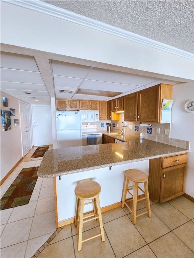 APT-501 - 202 Reef Ave, Condo with 2 bedrooms, 2 bathrooms and 1 parking in Corpus Christi TX | Image 4
