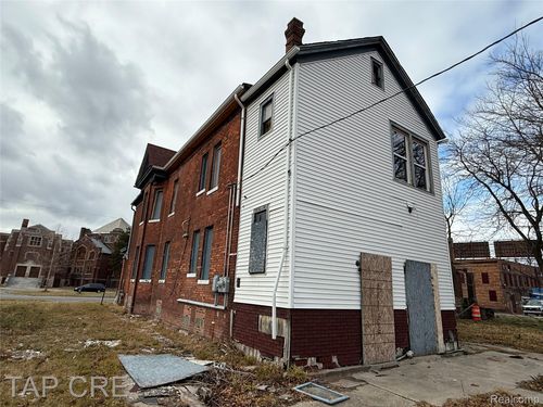 1104 E Grand Blvd, Detroit, MI, 48207-1929 | Card Image