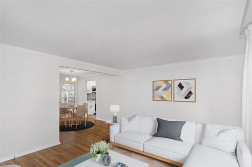 174 Gibson Blvd, Valley Stream, NY, 11581-3324 | Card Image