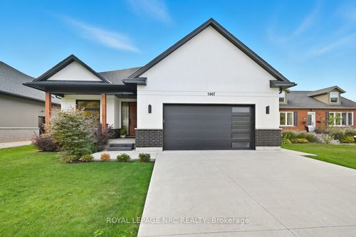 1007 Clare Ave, Welland, ON, L3C3C2 | Card Image