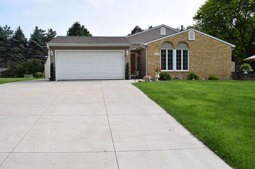 12115 50th Ave N, Minneapolis, MN, 55442-2143 | Card Image