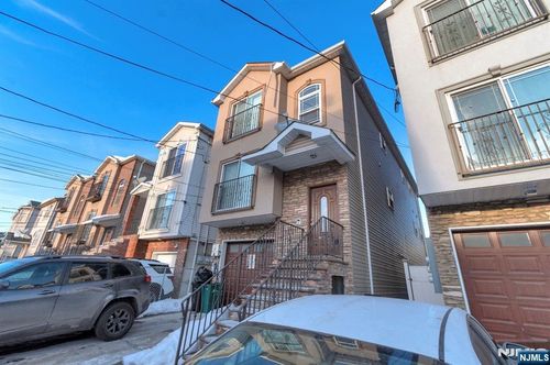 327 S Park St, ELIZABETH, NJ, 07206-1815 | Card Image