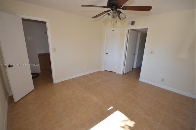 APT-2102 - 2796 S University Dr, Condo with 2 bedrooms, 2 bathrooms and null parking in Davie FL | Image 7