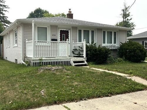 3735 Custer Street, Manitowoc, WI, 54220 | Card Image
