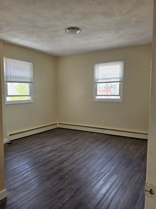 2l-838 Western Ave, Lynn, MA, 01904 | Card Image