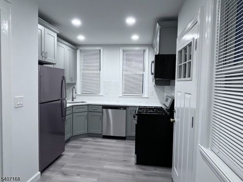 445 Orchard St, Cranford, NJ, 07016-1700 | Card Image