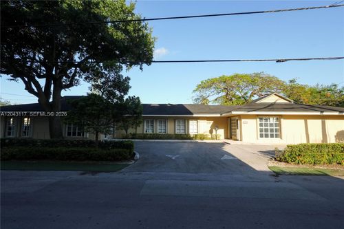 8125 Sw 120th St, Pinecrest, FL, 33156-5246 | Card Image