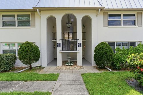 214-5800 Hollywood Blvd, SARASOTA, FL, 34231-3941 | Card Image