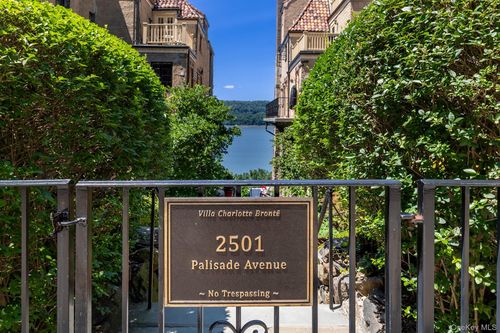 c1-2501 Palisade Ave, Bronx, NY, 10463-6104 | Card Image