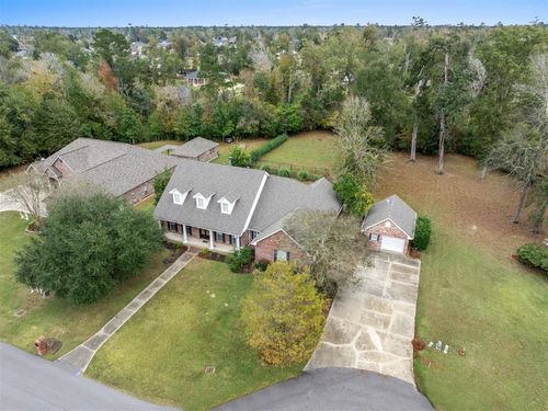 1056 Kincade Ct, Lake Charles, LA, 70611-6846 | Card Image