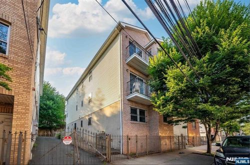 21-23 Norfolk St, Newark, NJ, 07103-3418 | Card Image