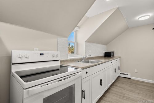 apt-2d-174 Mills Pond Rd, Saint James, NY, 11780-1500 | Card Image