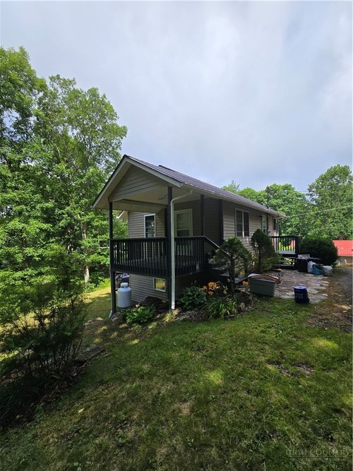 49 Paradise Ln, Newland, NC, 28657-7920 | Card Image