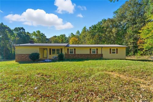 172 Atkins Dairy Rd, Troy, NC, 27371-8501 | Card Image