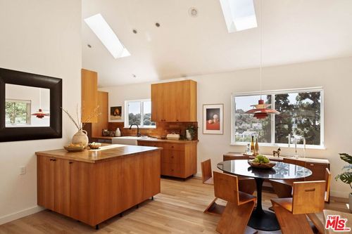 2112 Duane Street, Los Angeles, CA, 90039 | Card Image