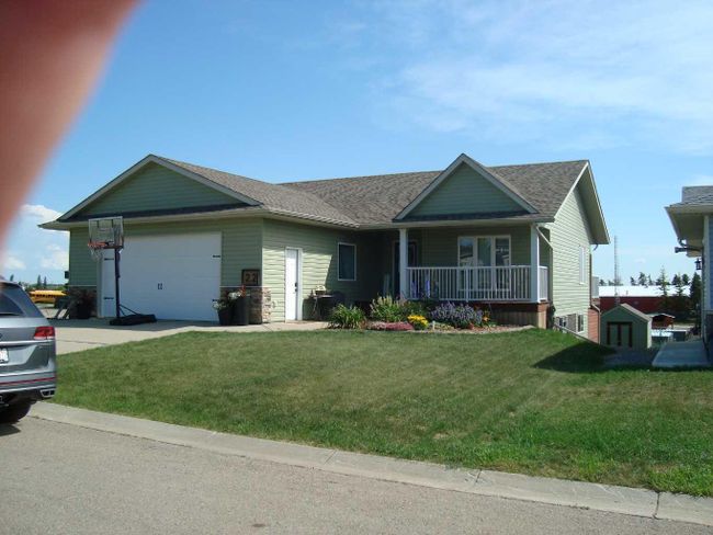 2 Evron Pl, House other with 4 bedrooms, 3 bathrooms and 4 parking in Trochu AB | Image 8