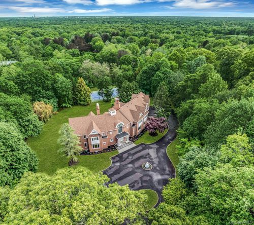 12 Saddle Ridge Rd, Old Westbury, NY, 11568-1150 | Card Image