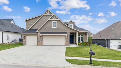 2888 N Front Rd, Catoosa, OK, 74015-6557 | Card Image