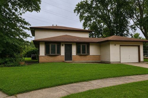 8 Wayne Ct, Park Forest, IL, 60466-1329 | Card Image
