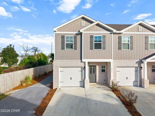 5899 Tyndall Pl, Panama City, FL, 32404-6102 | Card Image