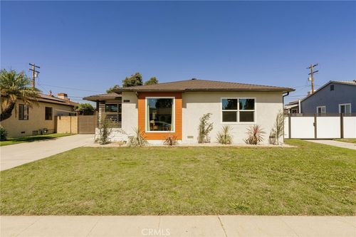 5837 E Gossamer St, Long Beach, CA, 90808-2715 | Card Image