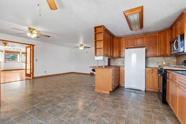 35175 Range Road 230, Home with 4 bedrooms, 2 bathrooms and 6 parking in Rural Red Deer County AB | Image 14