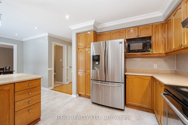19 Citronella Lane, House other with 6 bedrooms, 4 bathrooms and 4 parking in Brampton ON | Image 10