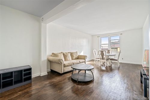 apt-4b-24 Mulford Pl, Hempstead, NY, 11550-2114 | Card Image