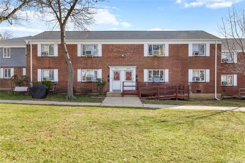 upper-226-10 Manor Road, New York, NY, 11427 | Card Image